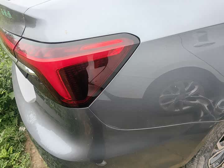 Фото 12 - Roewe i6 Max EV