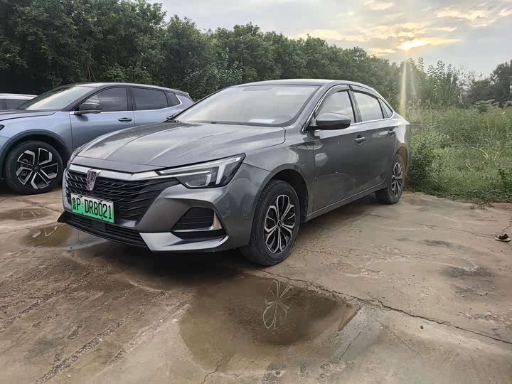 Фото 17 - Roewe i6 Max EV