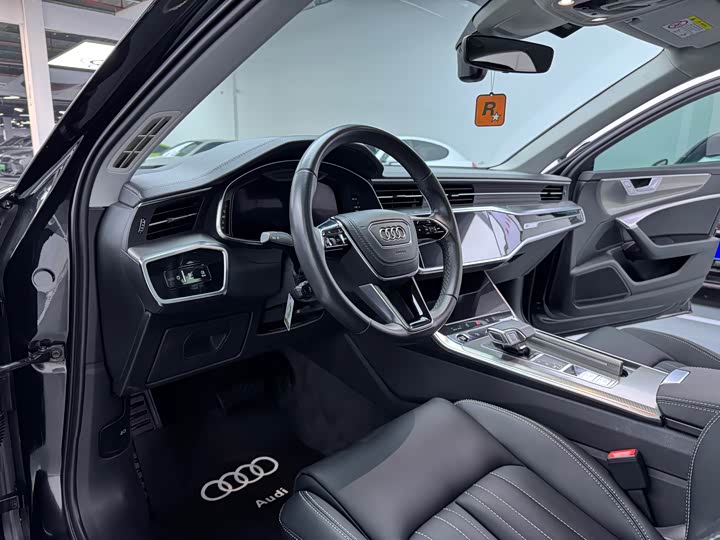 Фото 5 - Audi A6L