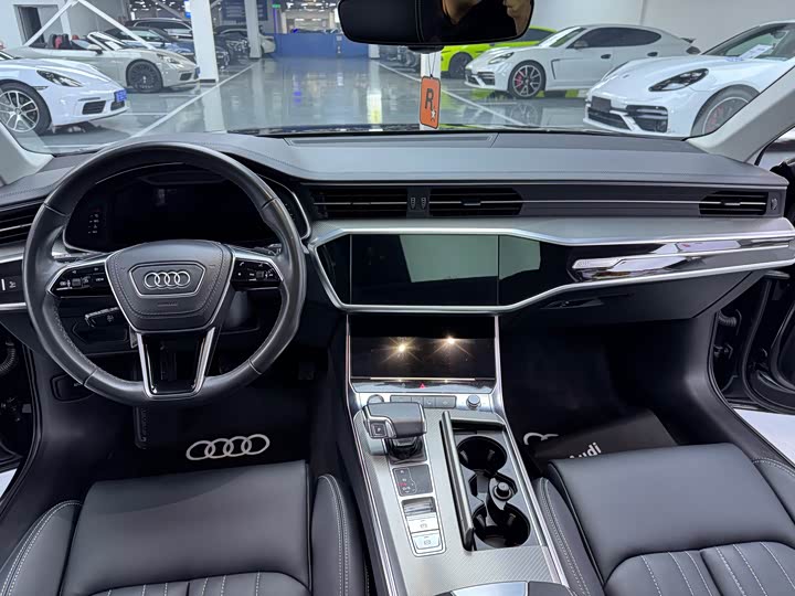 Фото 7 - Audi A6L
