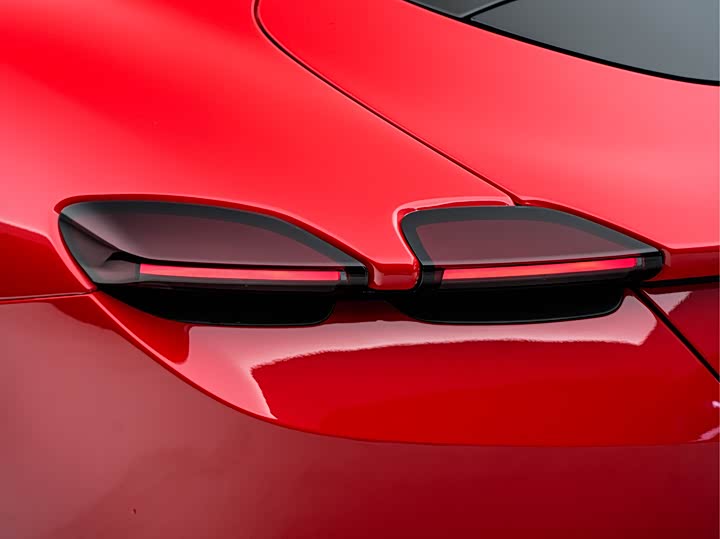 Фото 14 - Ferrari Roma