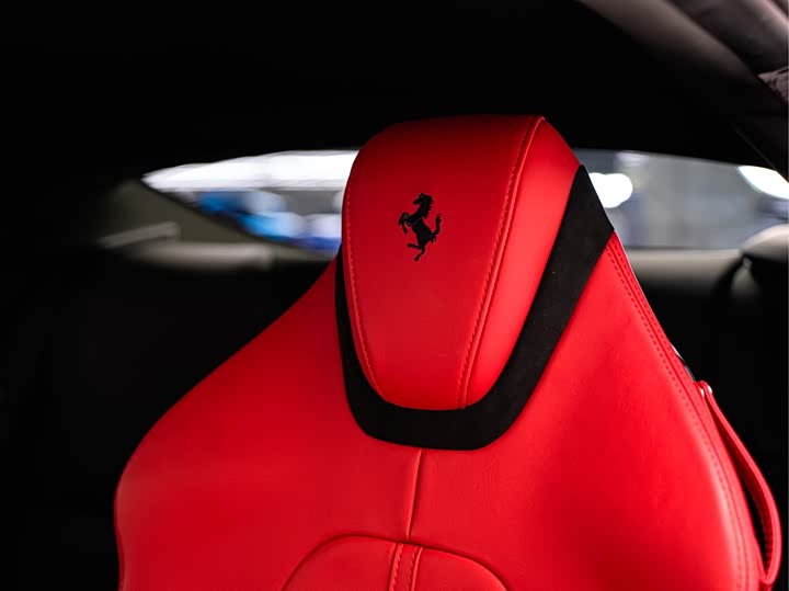 Фото 19 - Ferrari Roma