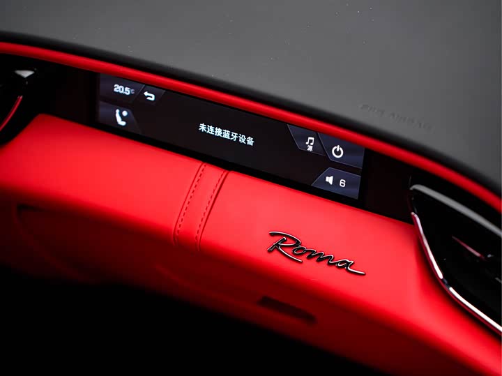 Фото 20 - Ferrari Roma