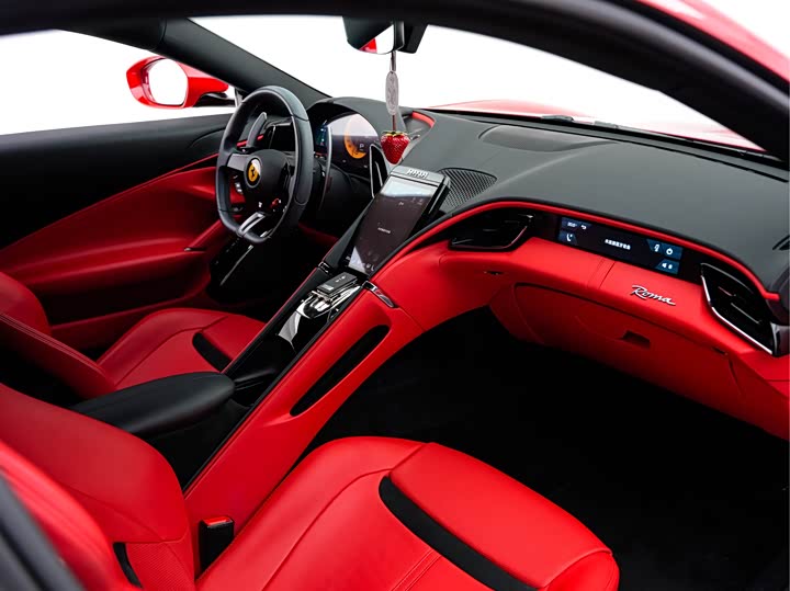 Фото 24 - Ferrari Roma