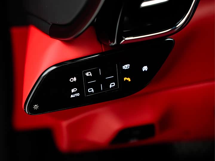 Фото 28 - Ferrari Roma