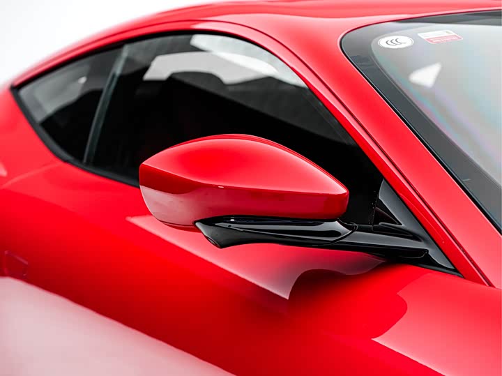 Фото 4 - Ferrari Roma