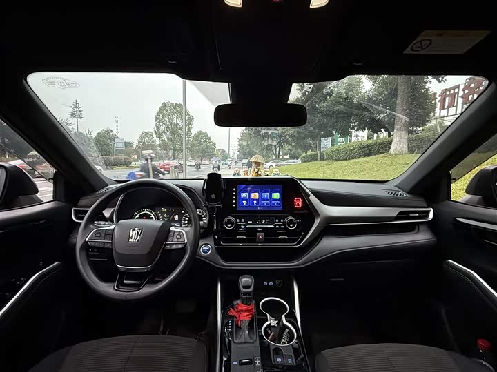 Фото 11 - Toyota Crown Kluger