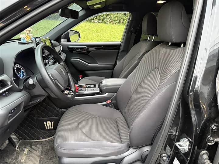 Фото 8 - Toyota Crown Kluger