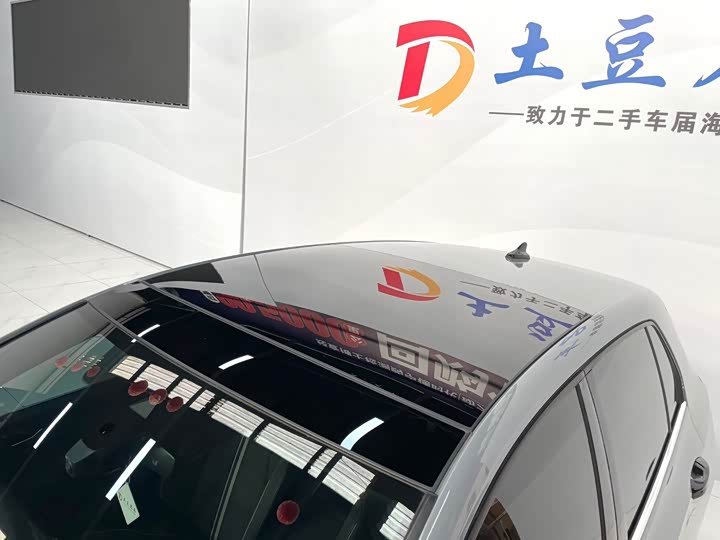 Фото 15 - Volkswagen Golf