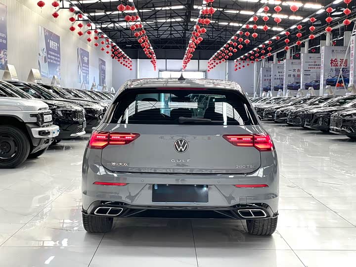 Фото 5 - Volkswagen Golf