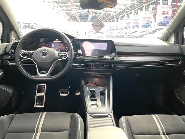 Фото 9 - Volkswagen Golf