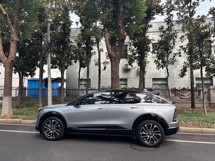 Фото 10 - Cadillac Optiq