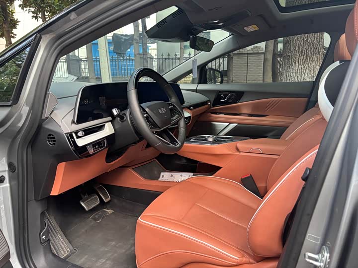 Фото 12 - Cadillac Optiq