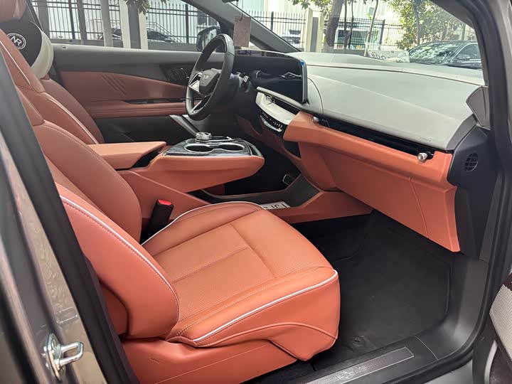 Фото 17 - Cadillac Optiq