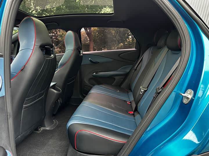 Фото 11 - BYD Dolphin