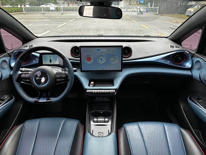 Фото 13 - BYD Dolphin