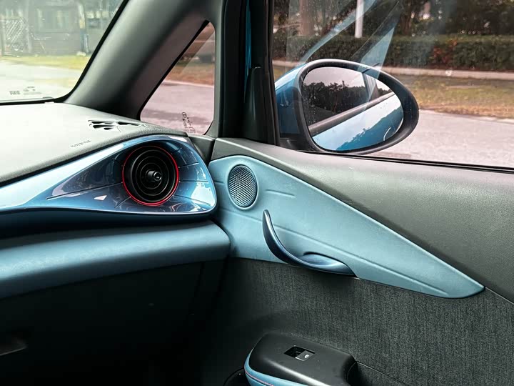 Фото 15 - BYD Dolphin