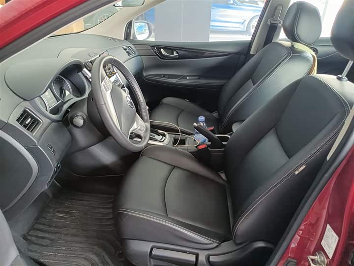 Фото 15 - Nissan Tiida