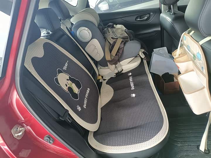 Фото 17 - Nissan Tiida