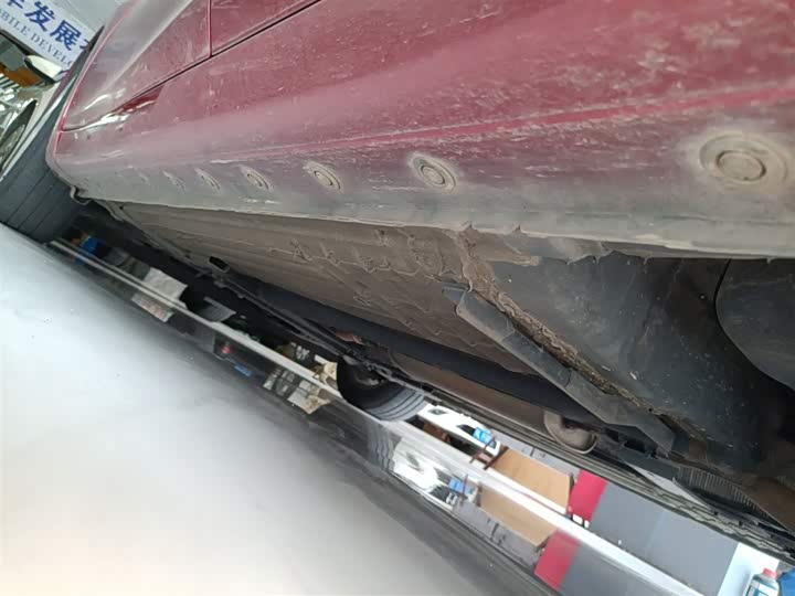 Фото 22 - Nissan Tiida