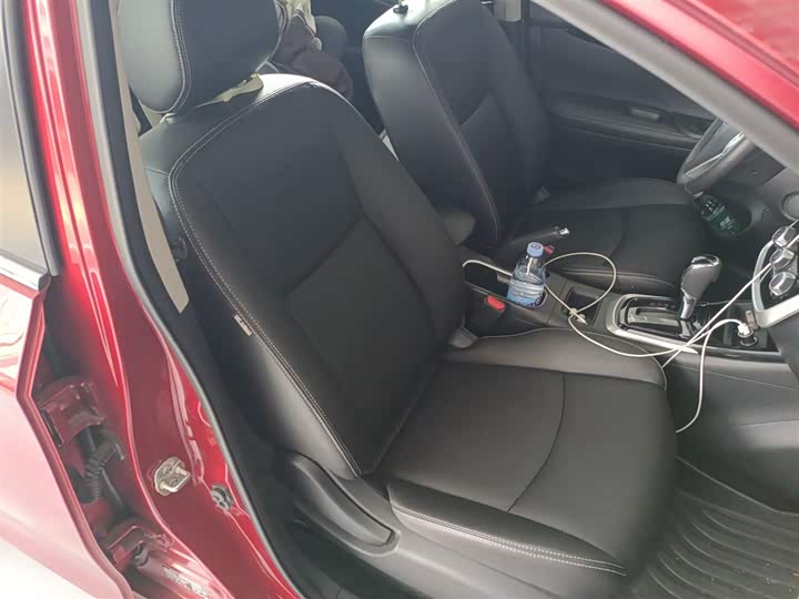 Фото 25 - Nissan Tiida