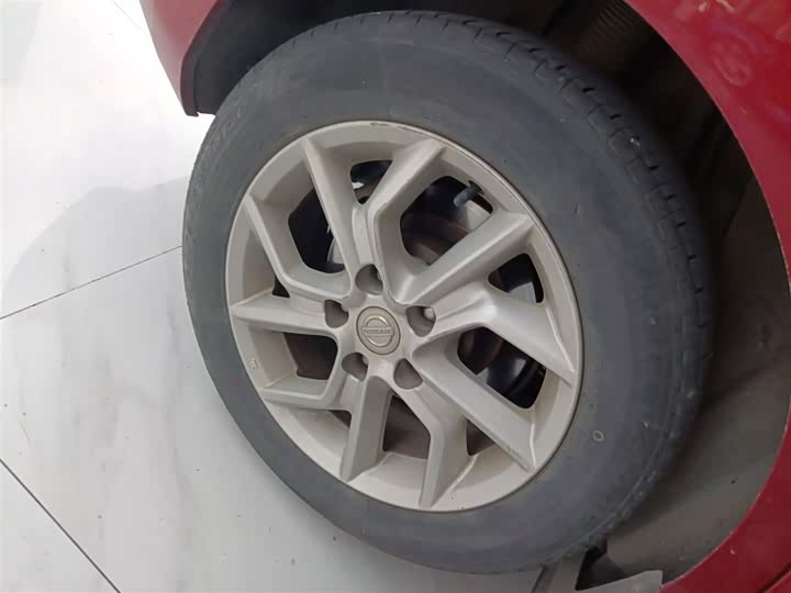 Фото 26 - Nissan Tiida