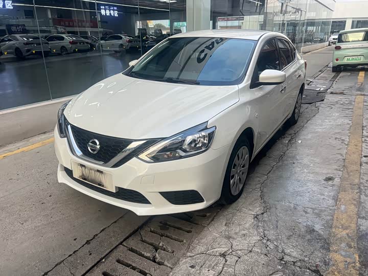 Фото 1 - Nissan Sylphy