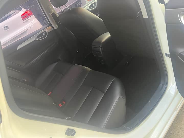 Фото 5 - Nissan Sylphy