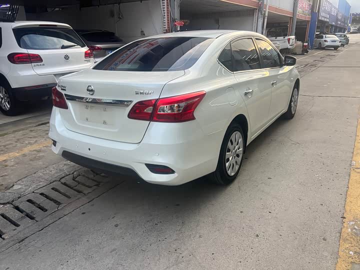 Фото 8 - Nissan Sylphy