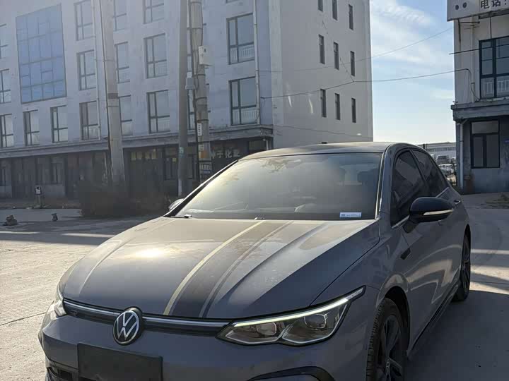 Фото 1 - Volkswagen Golf