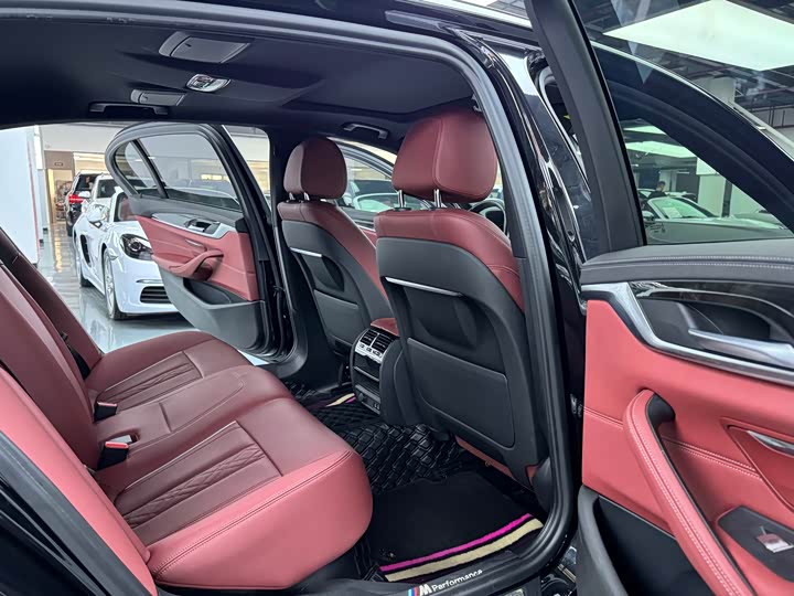 Фото 14 - BMW 5 Series