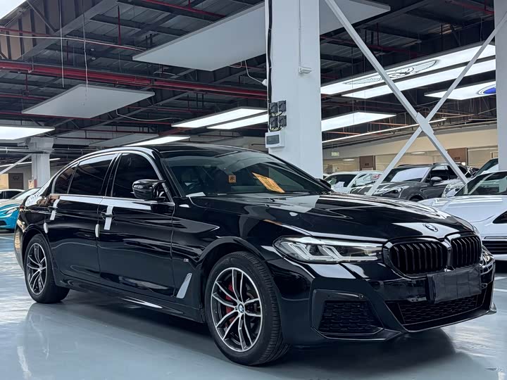 Фото 3 - BMW 5 Series