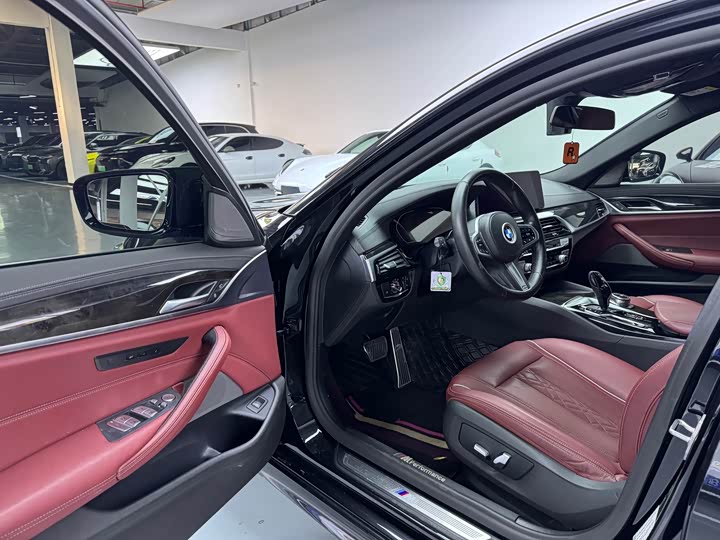 Фото 4 - BMW 5 Series