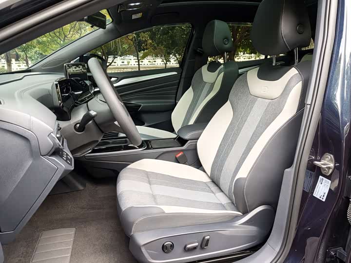 Фото 10 - Volkswagen ID.4 Crozz