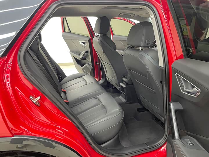 Фото 8 - Audi Q2L