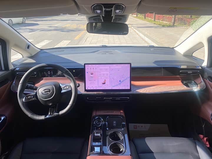 Фото 10 - GAC Trumpchi E8