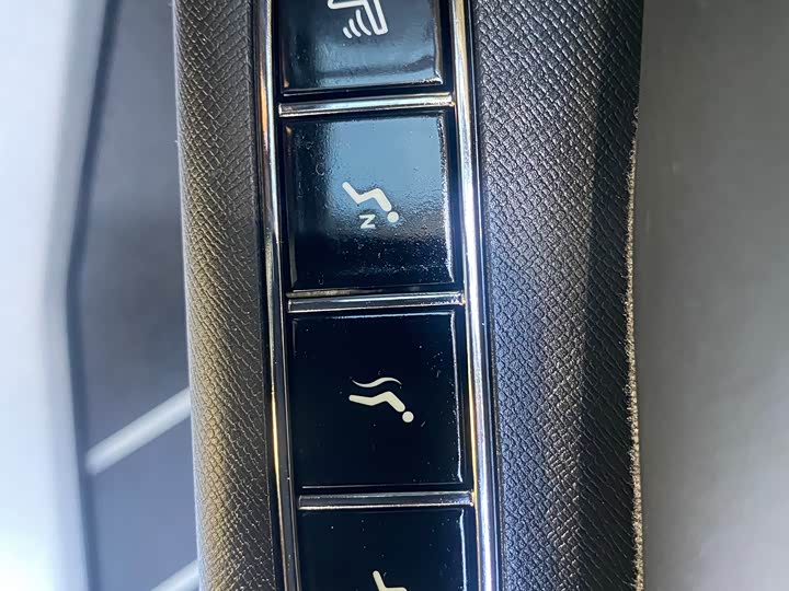 Фото 13 - GAC Trumpchi E8