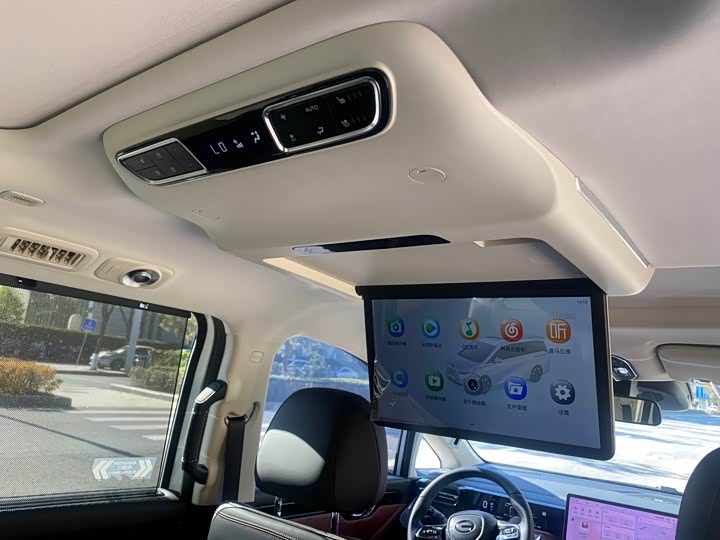 Фото 15 - GAC Trumpchi E8