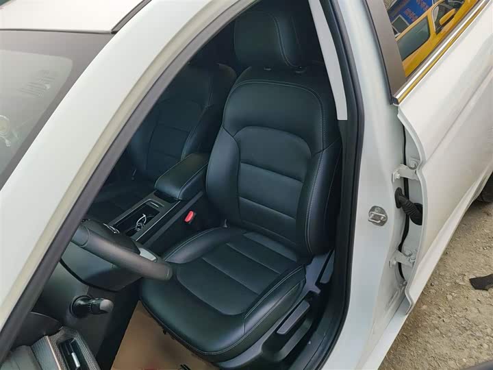 Фото 15 - Geely Emgrand GL