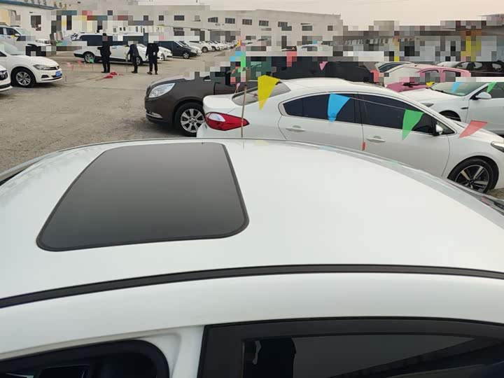 Фото 26 - Geely Emgrand GL