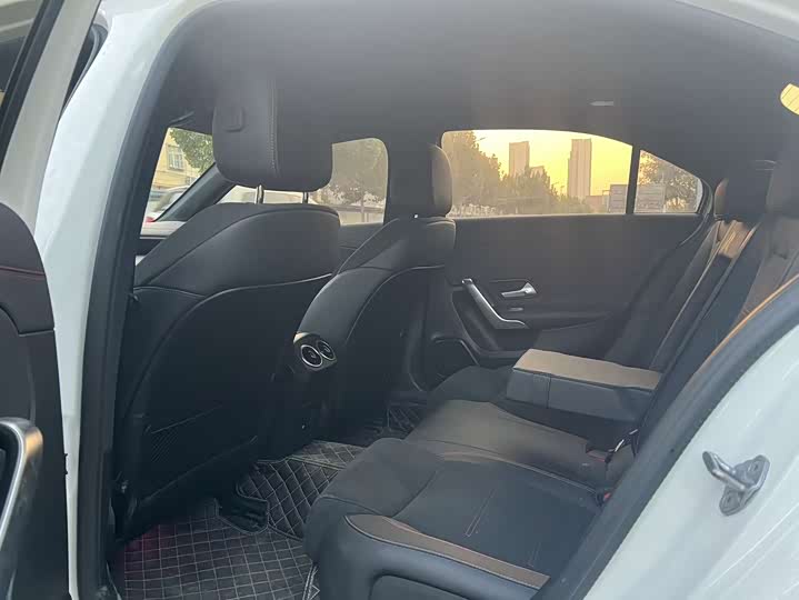 Фото 3 - Mercedes-Benz A-Class