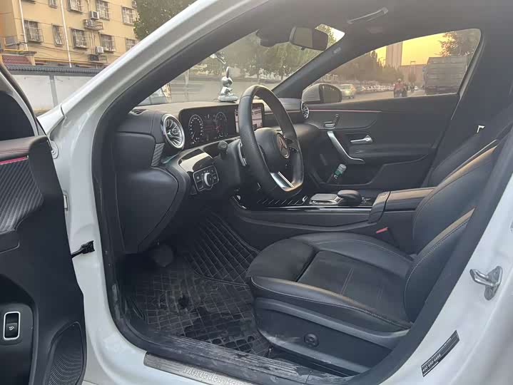 Фото 5 - Mercedes-Benz A-Class