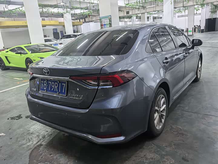 Фото 3 - Toyota Corolla