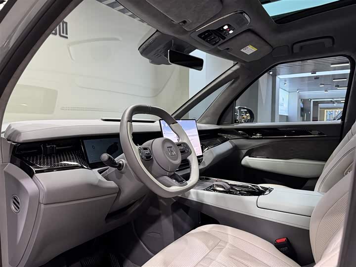 Фото 12 - Zeekr 009