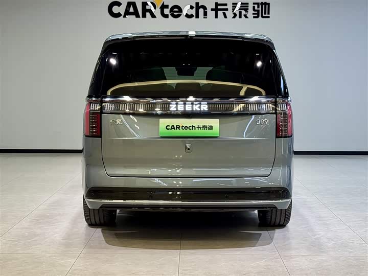 Фото 5 - Zeekr 009