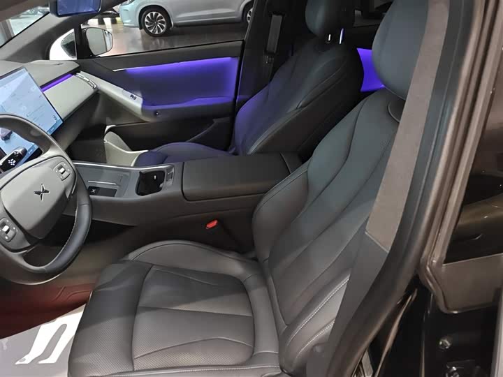 Фото 15 - XPeng F57