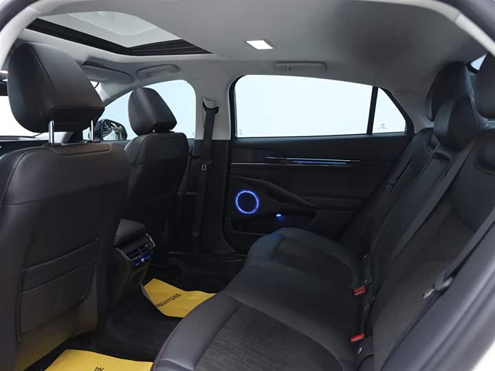 Фото 10 - Ford Mondeo