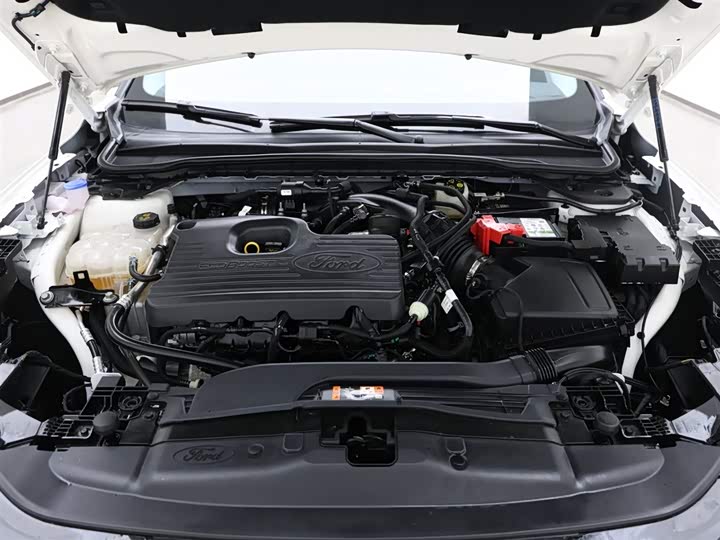 Фото 14 - Ford Mondeo