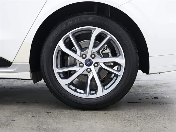 Фото 7 - Ford Mondeo