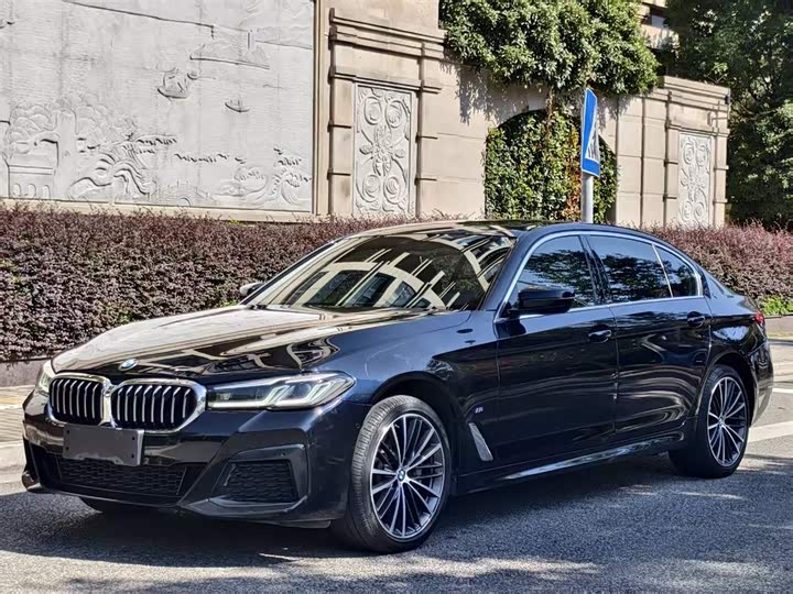 Фото 1 - BMW 5 Series